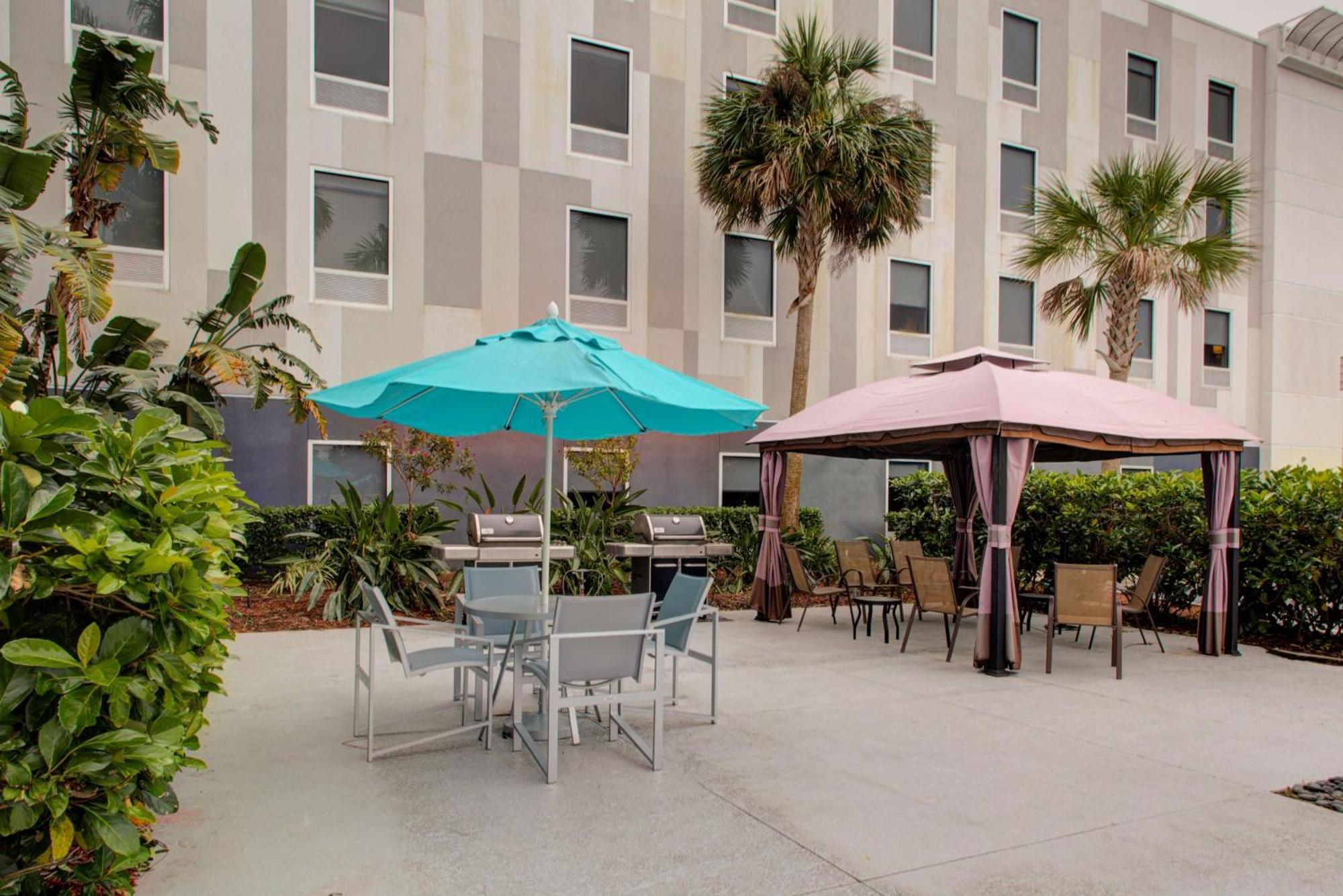 Hampton Inn & Suites Sarasota / Bradenton - Airport מראה חיצוני תמונה