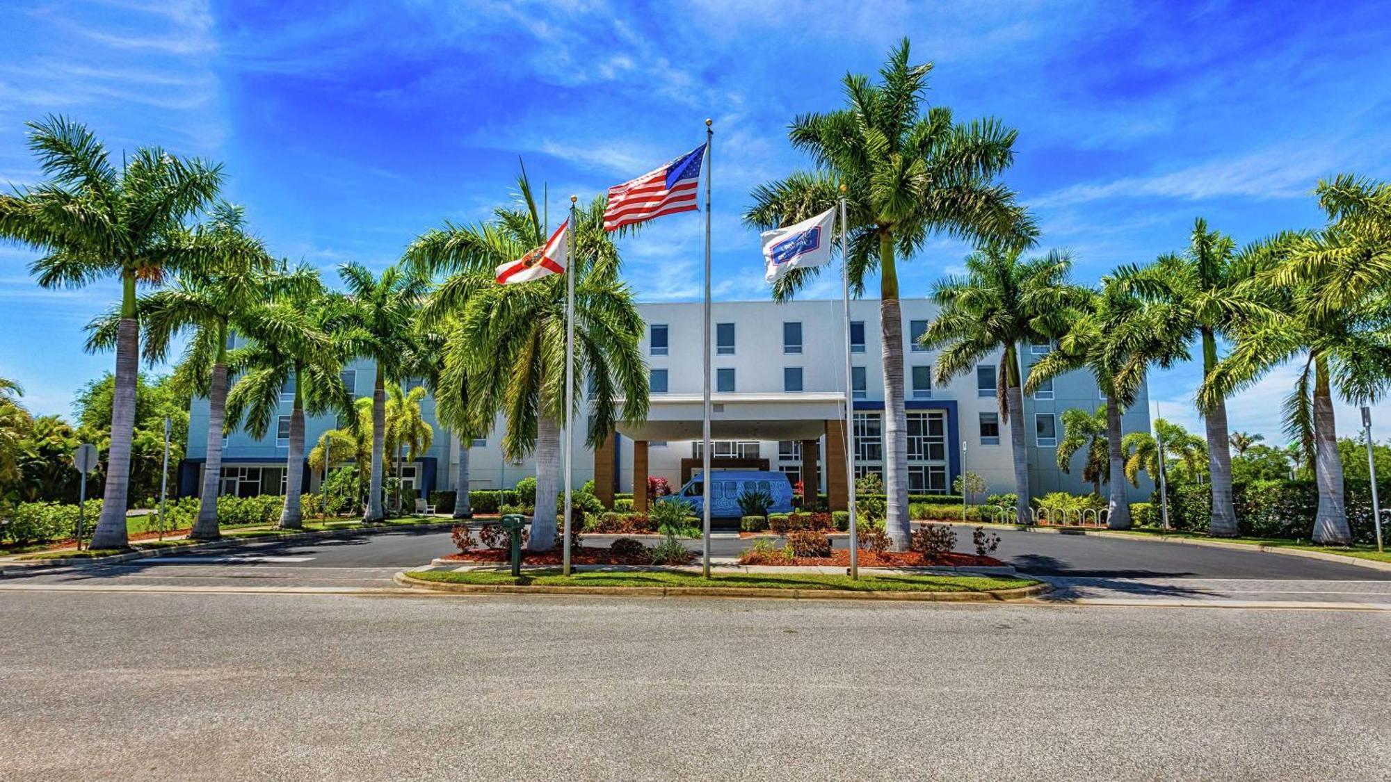 Hampton Inn & Suites Sarasota / Bradenton - Airport מראה חיצוני תמונה